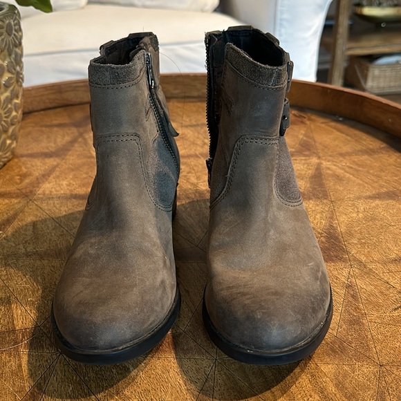 Sorel Lolla Bootie - Picture 4 of 12